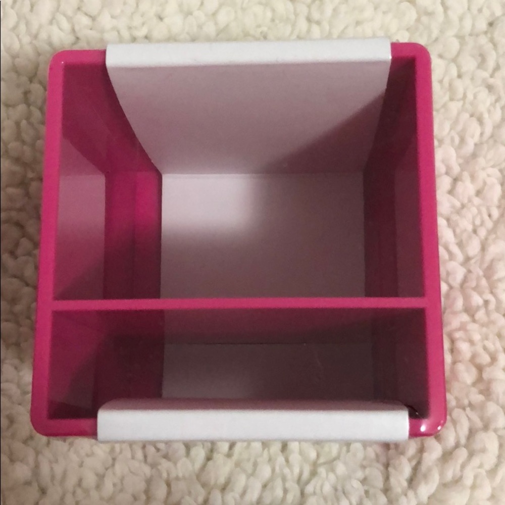 Pen cup